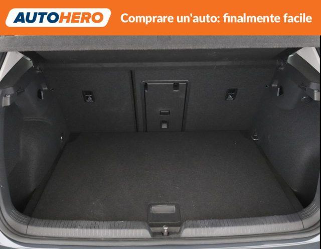 VOLKSWAGEN Golf 1.0 eTSI EVO DSG Life