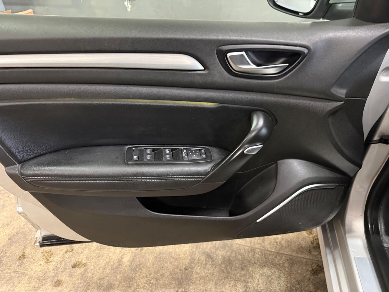 Renault Megane Mégane dCi 8V 110 CV EDC Energy Bose