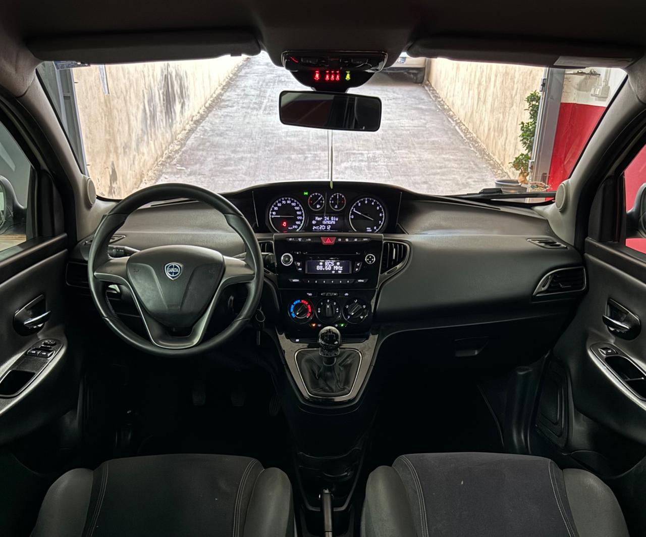 Lancia Ypsilon 1.2 69 CV 5 porte 130000 CHILOMETRI