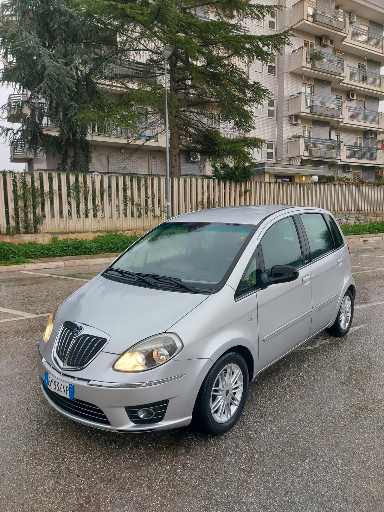 Lancia MUSA 1.3 Mjt 95 CV 5th Avenue 2012