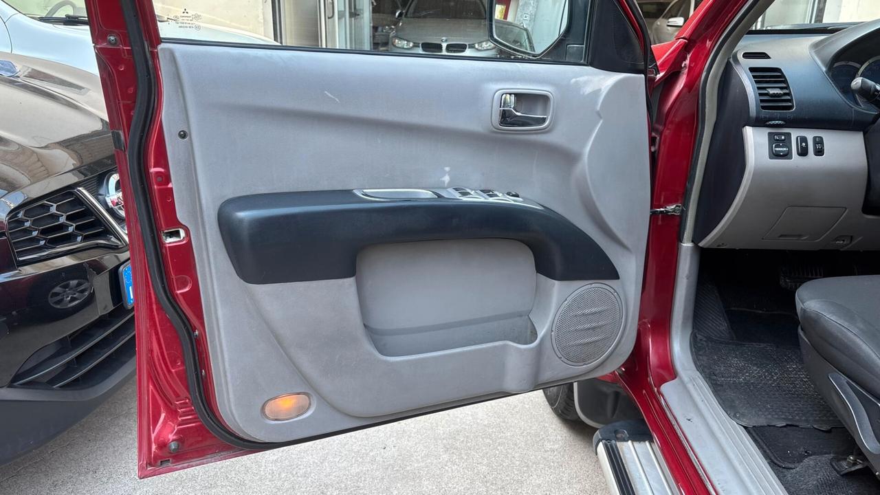 Mitsubishi L200 2.5 DI-D/136CV cambio automatico 4post