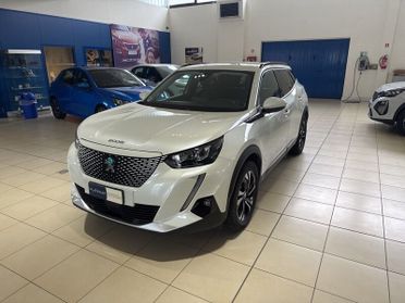 Peugeot 2008 Allure Pack motore elettrico 136 CV