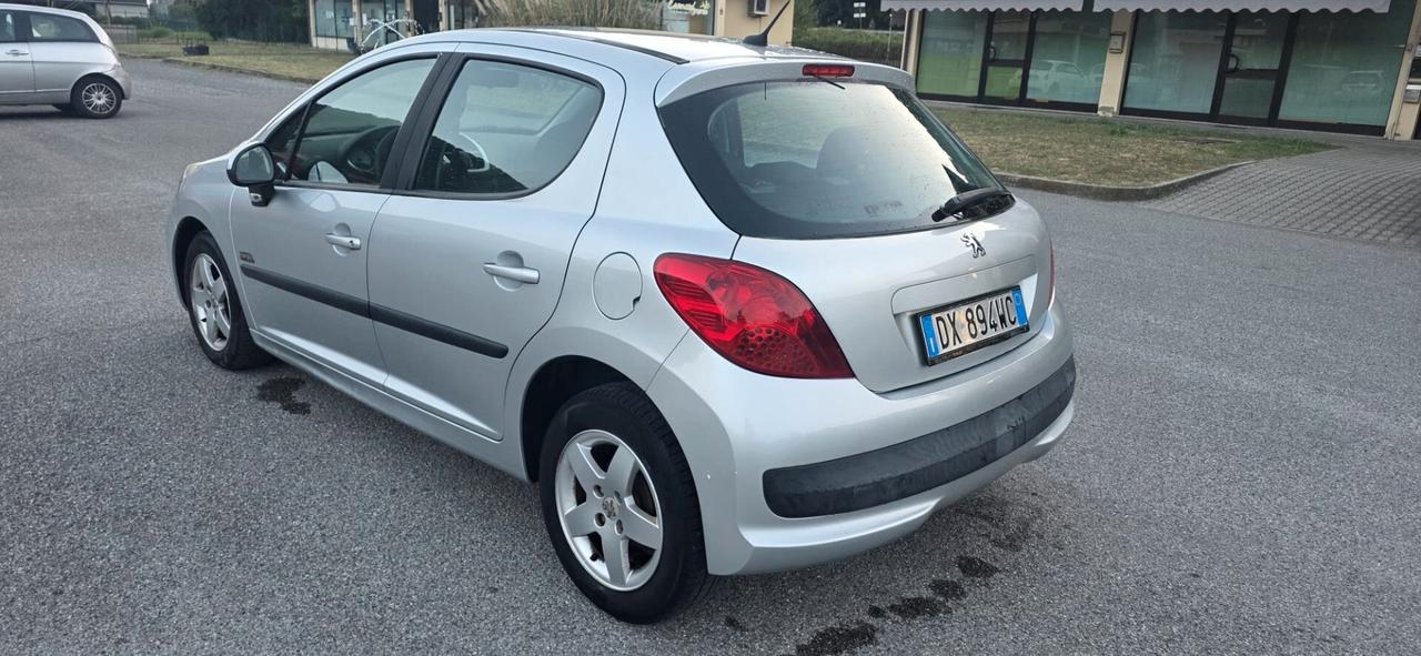 Peugeot 207 1.4 VTi 95CV 5p. XS