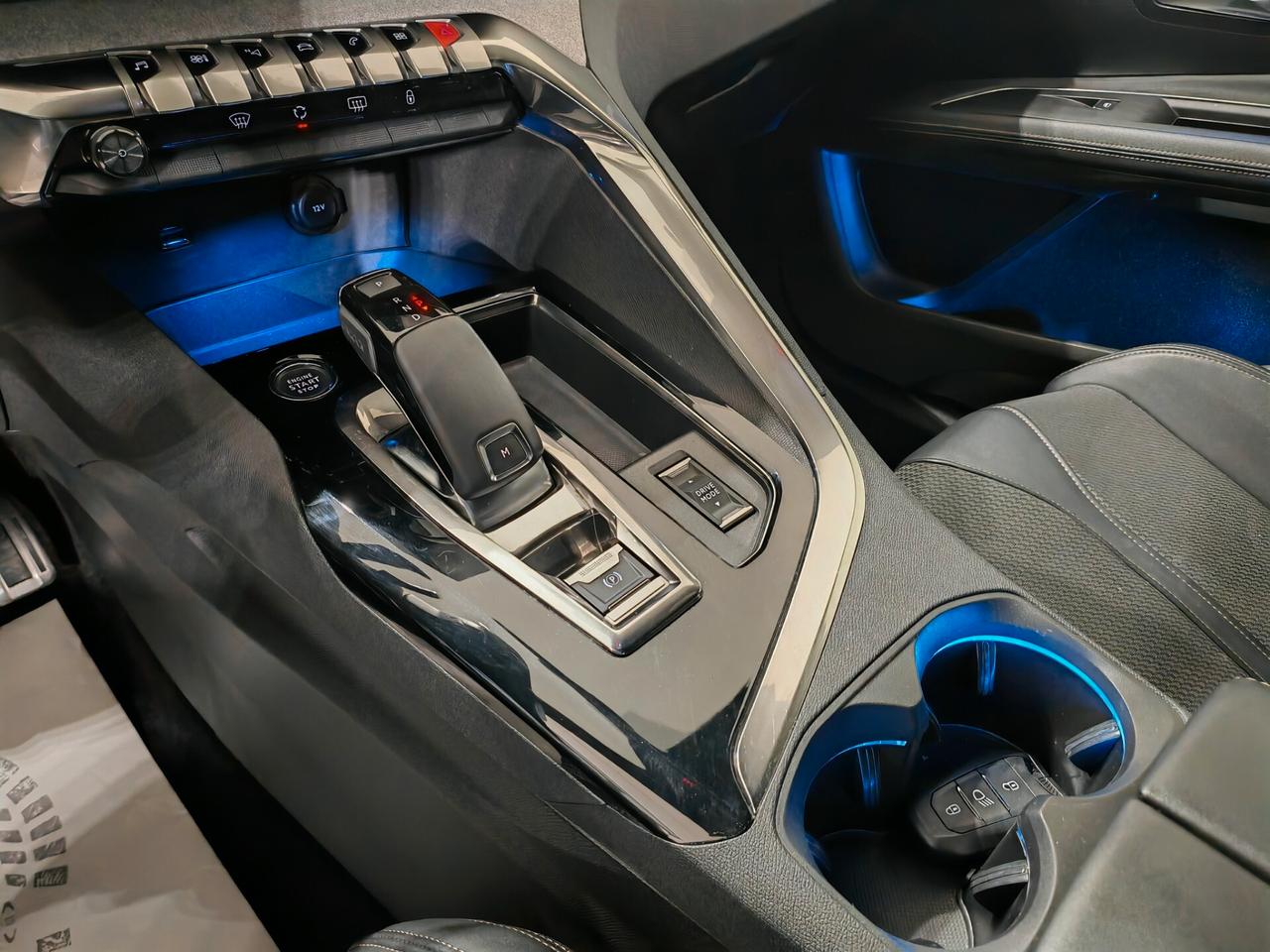 Peugeot 3008BlueHDi GT Pack navig cam 2022