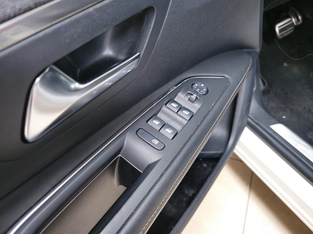 PEUGEOT 3008 BLUEHDI 130cv S&S EAT8 GT LINE