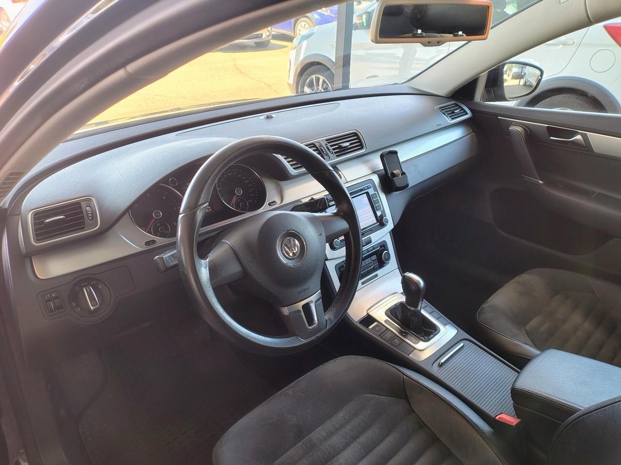 Volkswagen Passat 2.0 TDI DSG Highline BlueM. Tech.