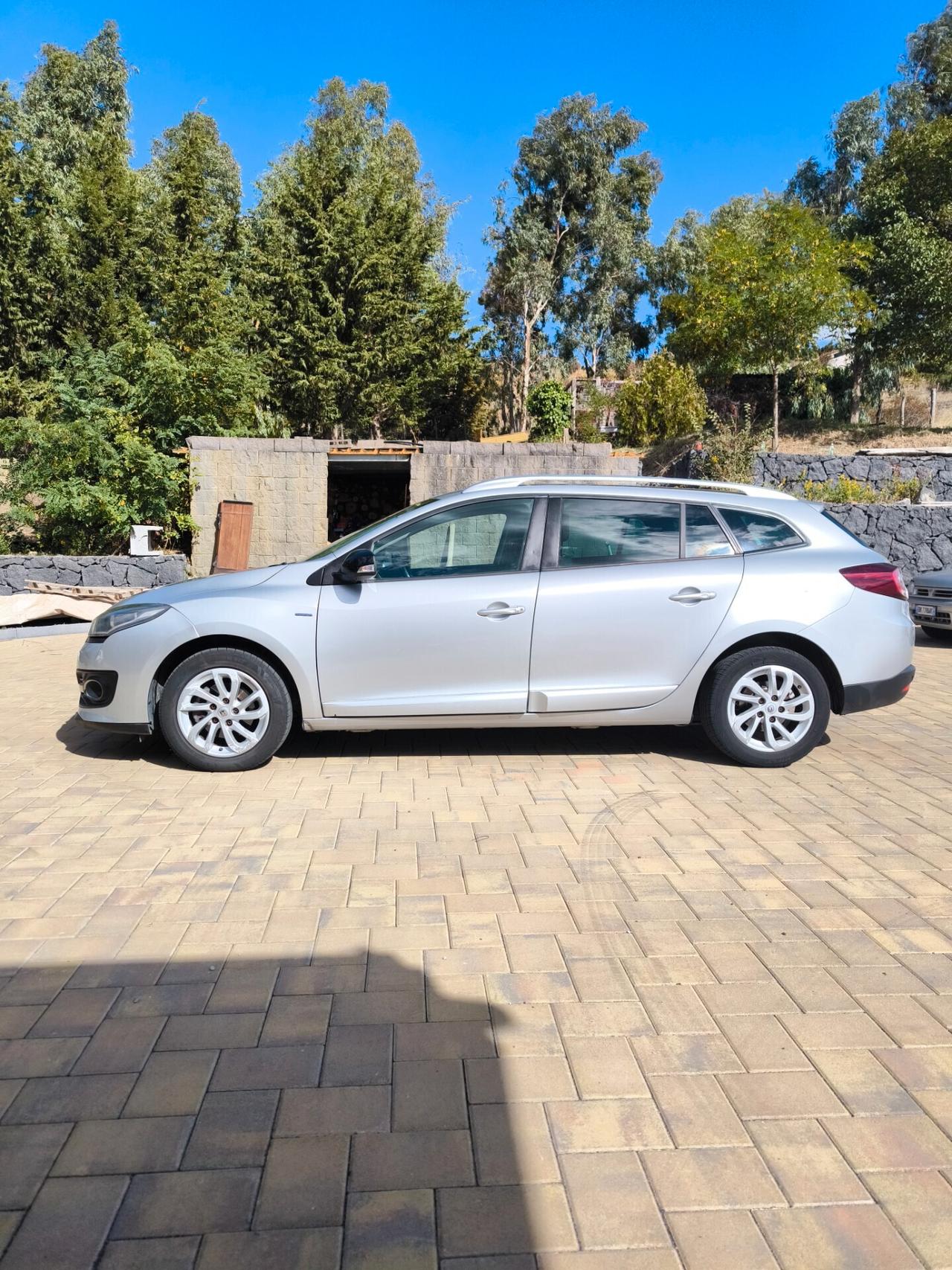 Renault Mégane 1.5 dCi 110CV EDC SporTour Limited