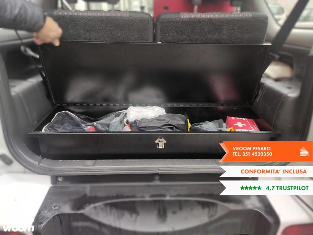 SUZUKI Jimny 3ª serie Jimny 1.3i 16V cat 4WD JLX