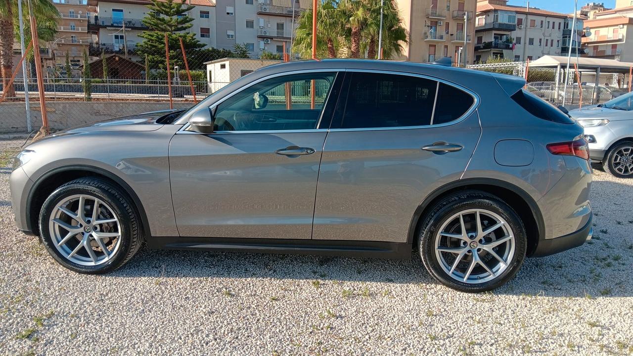 Alfa Romeo Stelvio 2.2 Turbodiesel 210 CV AT8 Q4 Business