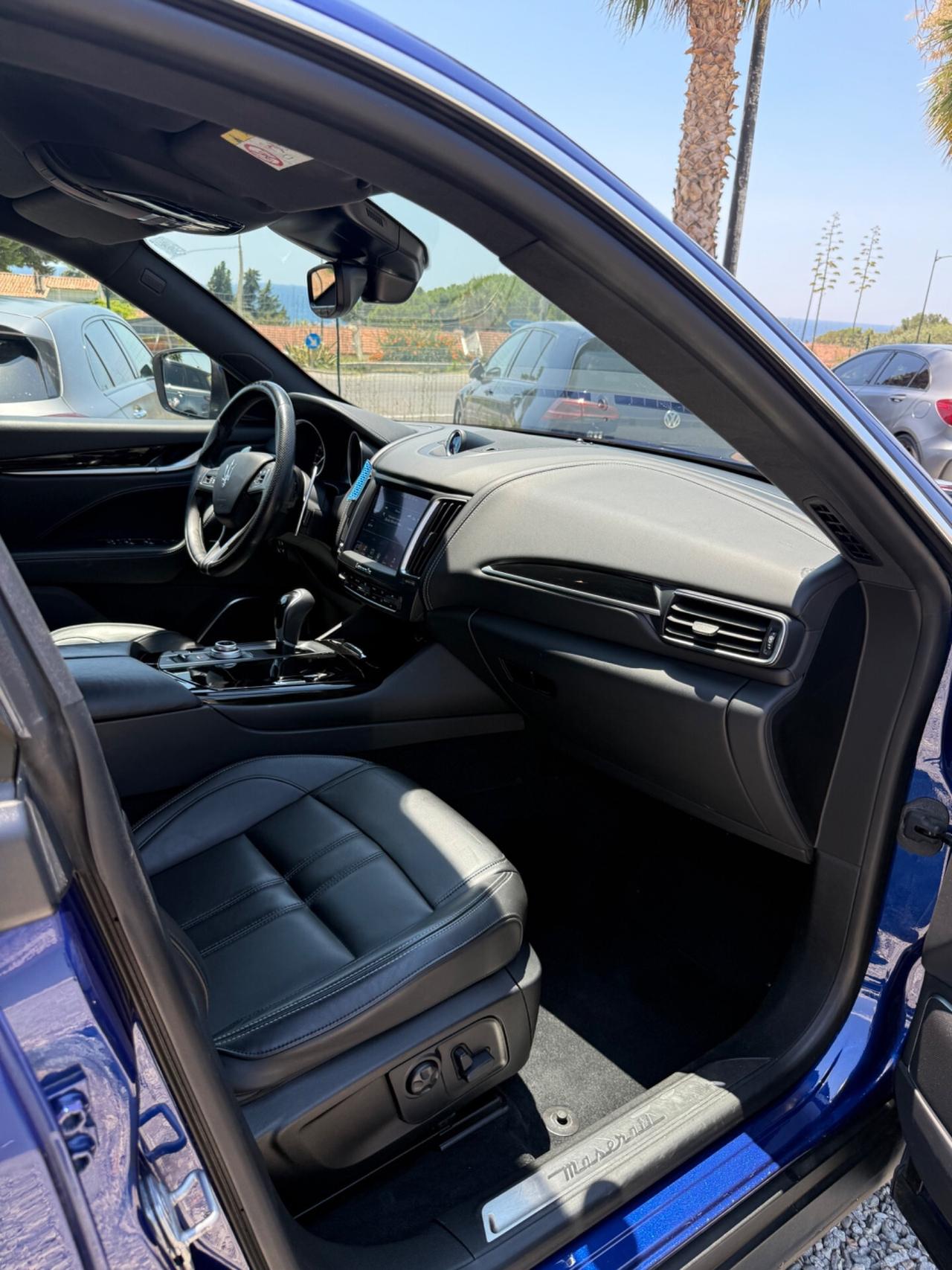 Maserati Levante V6 Diesel 275 CV AWD Gransport