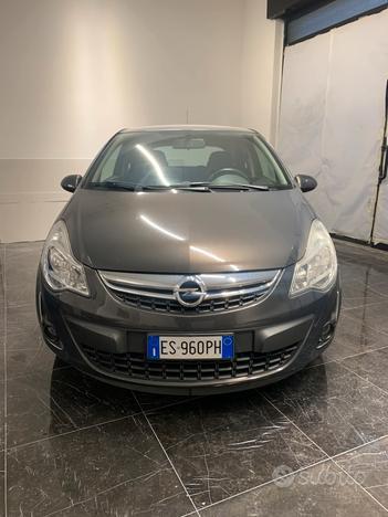 Opel corsa 2013 GPL