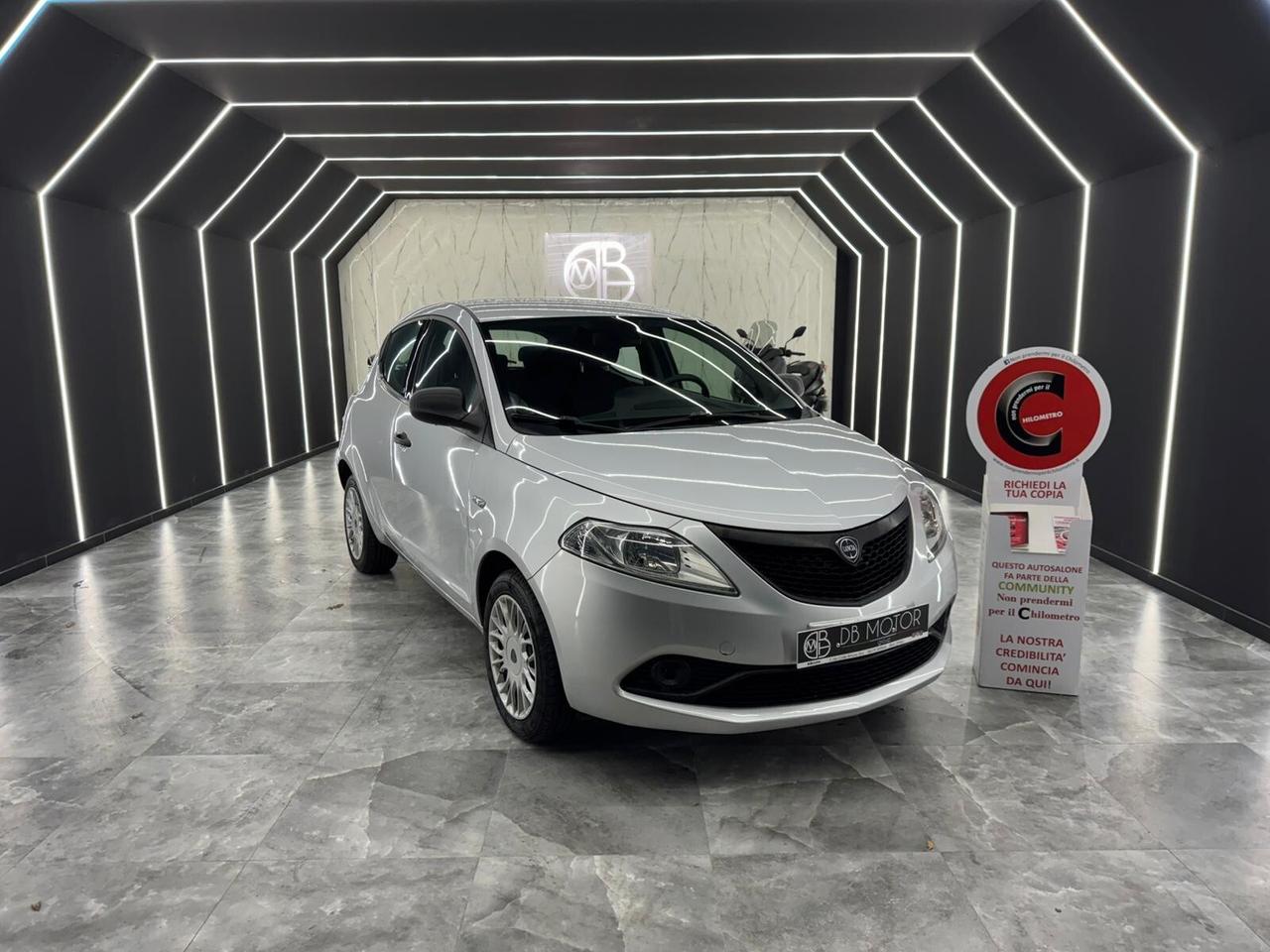 Lancia Ypsilon 1.2 69 CV 5 porte GPL Ecochic Gold