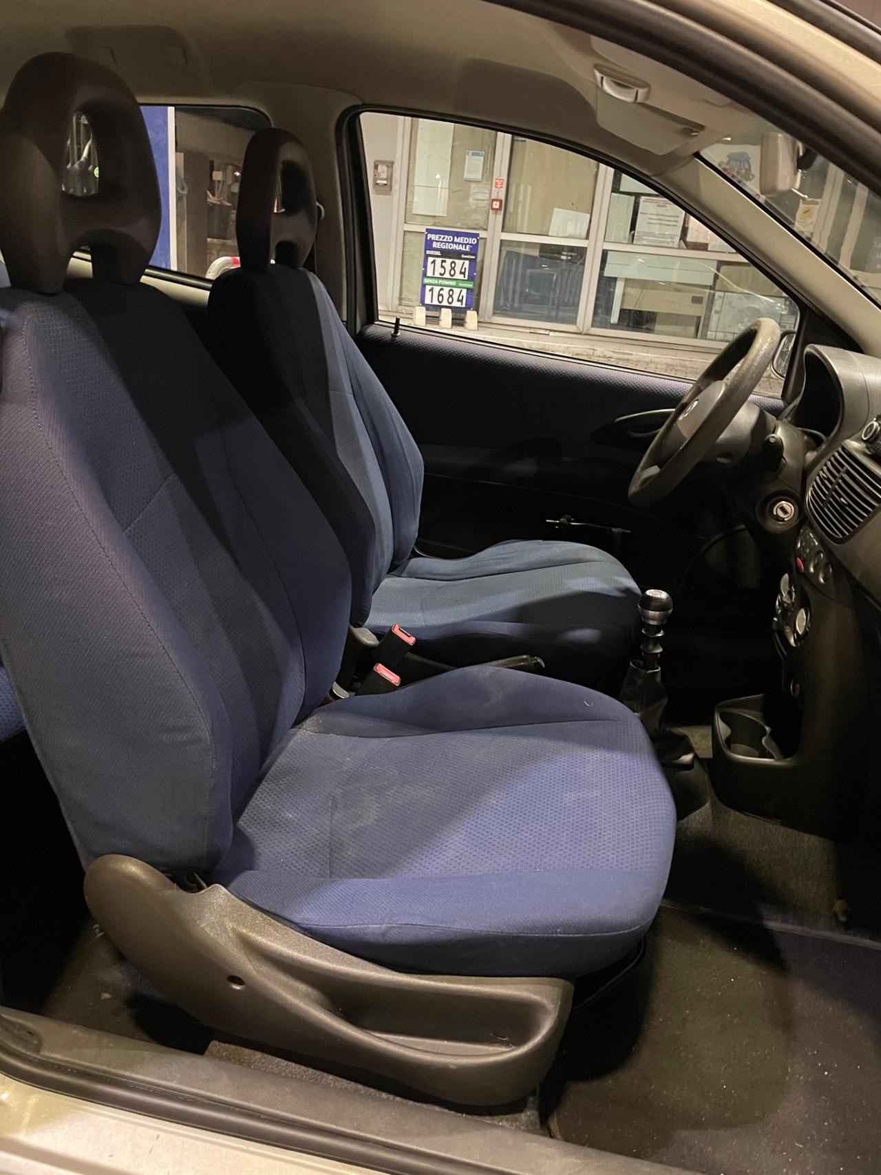 FIAT PUNTO 1.2 BENZINA NEOPATENTATI 170.000 KM.