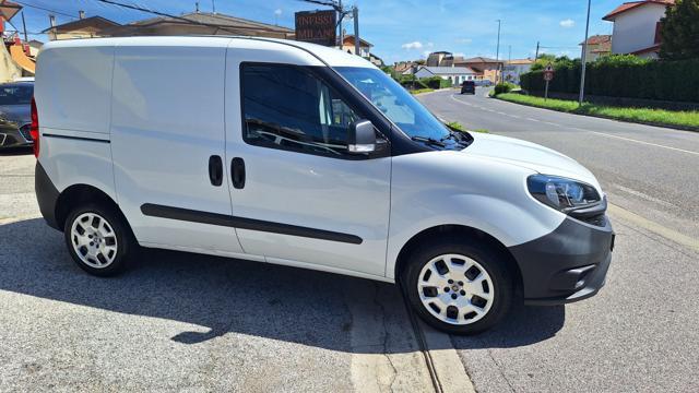 FIAT Doblo Doblò 1.4 T-Jet PC-TN 3POSTI Lounge N°GA026