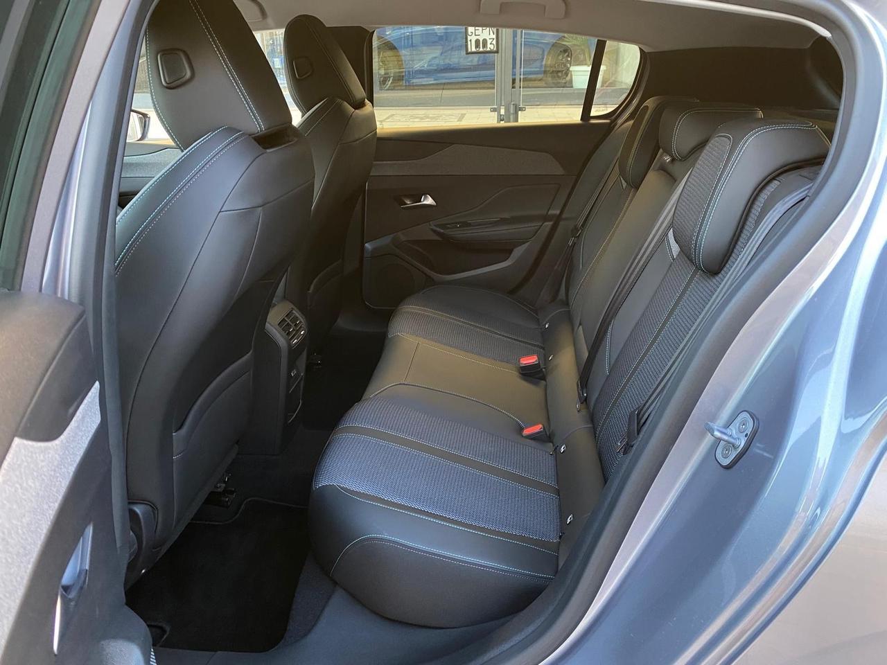 PEUGEOT NEW 308 ALLURE 1.5 130CV NAVY Led CAM 2023