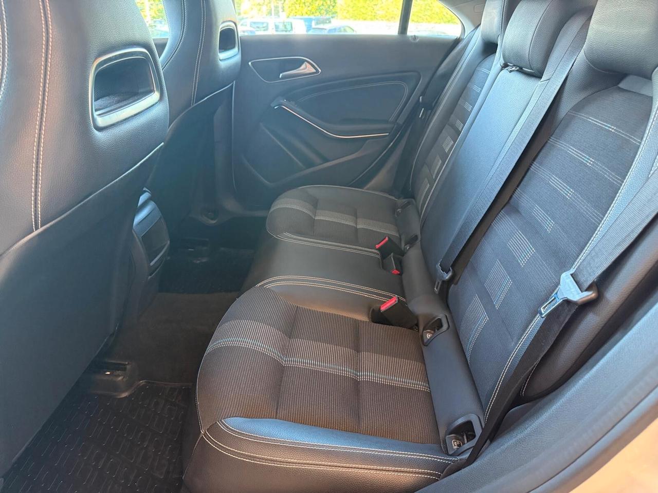 Mercedes-benz CLA 200 d 4Matic Automatic Sport