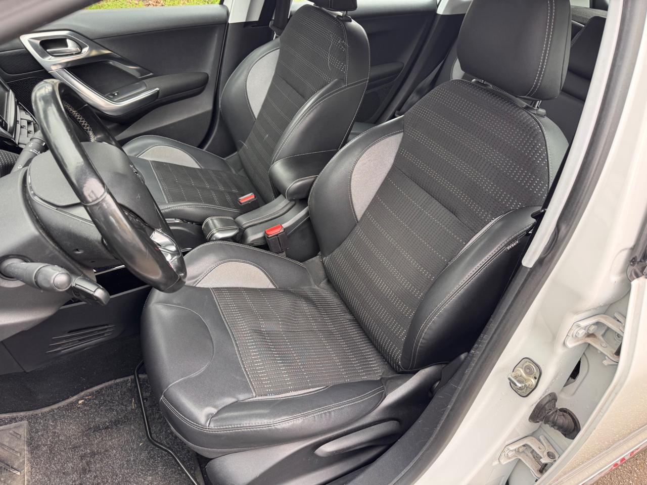 Peugeot 2008 1.6 HDI S&S URBAN CROSS garanzia 12 mesi