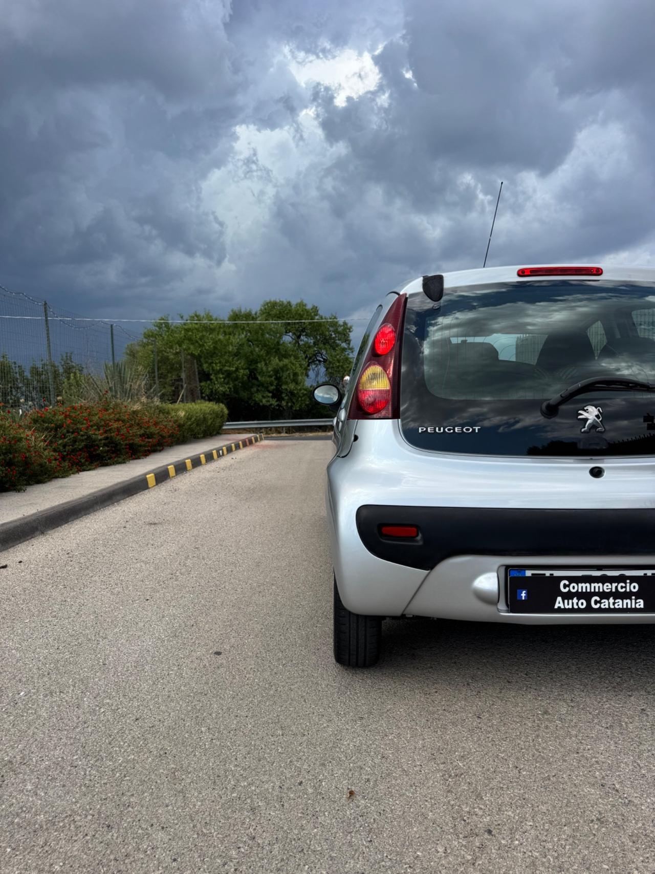 Peugeot 107 1.0 CLIMATIZZATORE
