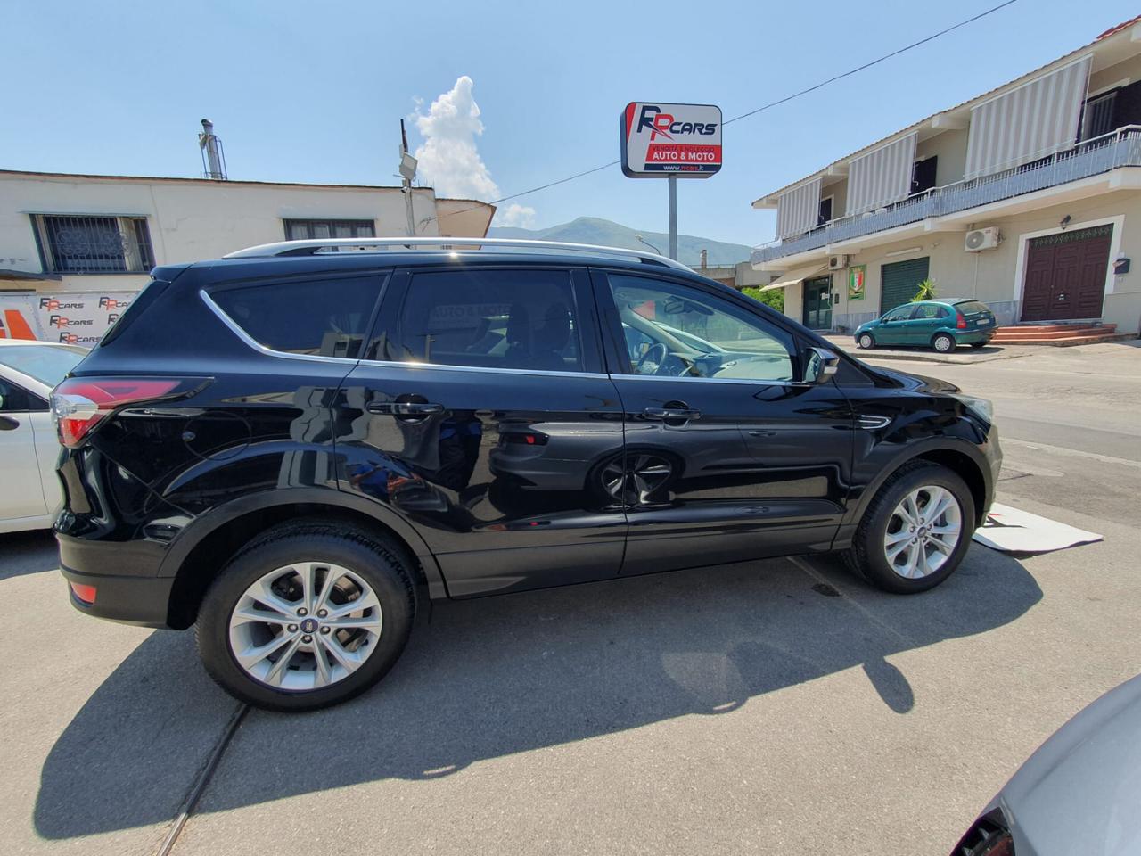 Ford Kuga 1.5 TDCI 120CV S&S 2WD Powershift ST-Line Business