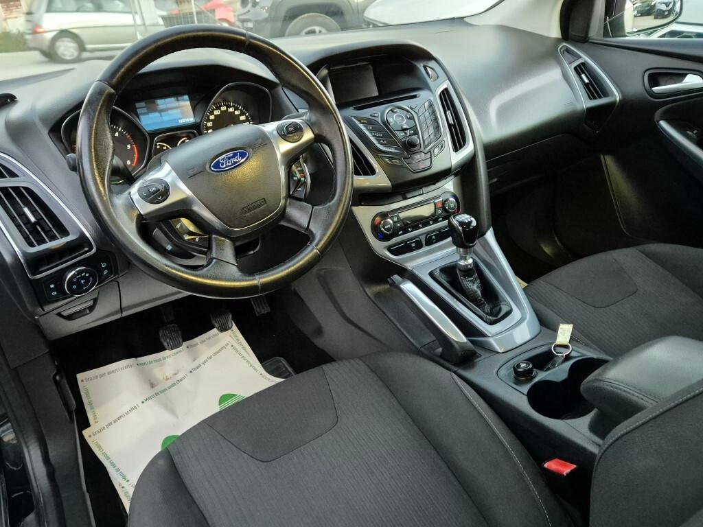 Ford Focus 1.6 TDCi 115 CV Titanium LEGGI