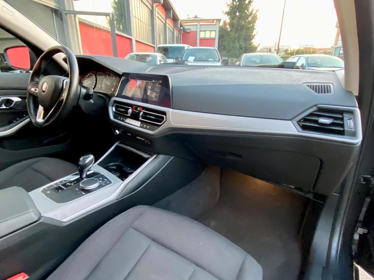 BMW 320 BMW 320D 48V TOURING ADVANTAGE 2.0 190CV - FARI FU