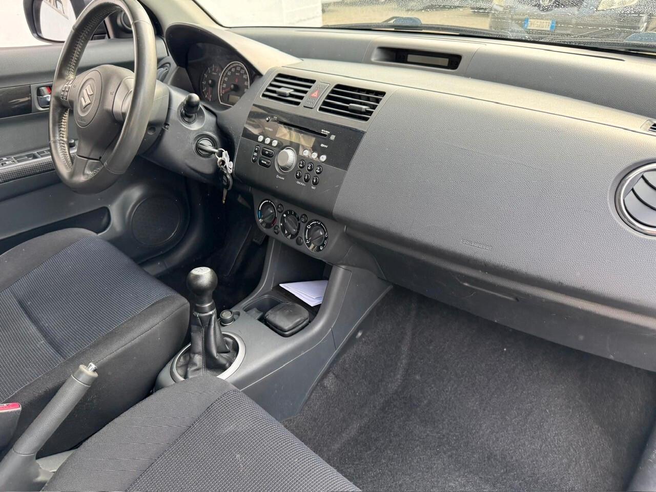 Suzuki Swift 1.3 4x4 5p. GL