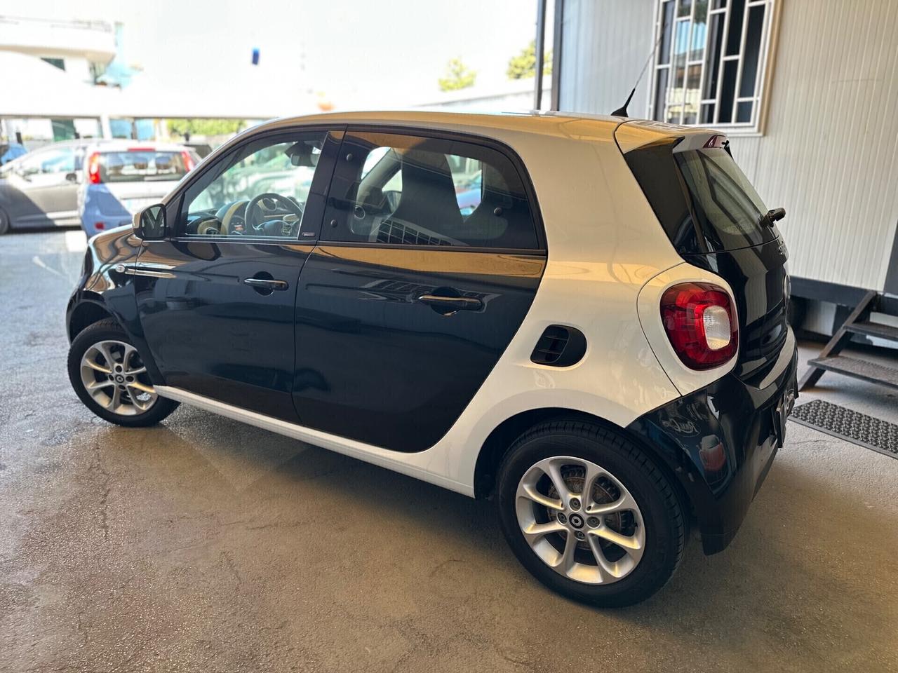 Smart ForFour Passion 1.0 Benzina 71 Cv "Led"
