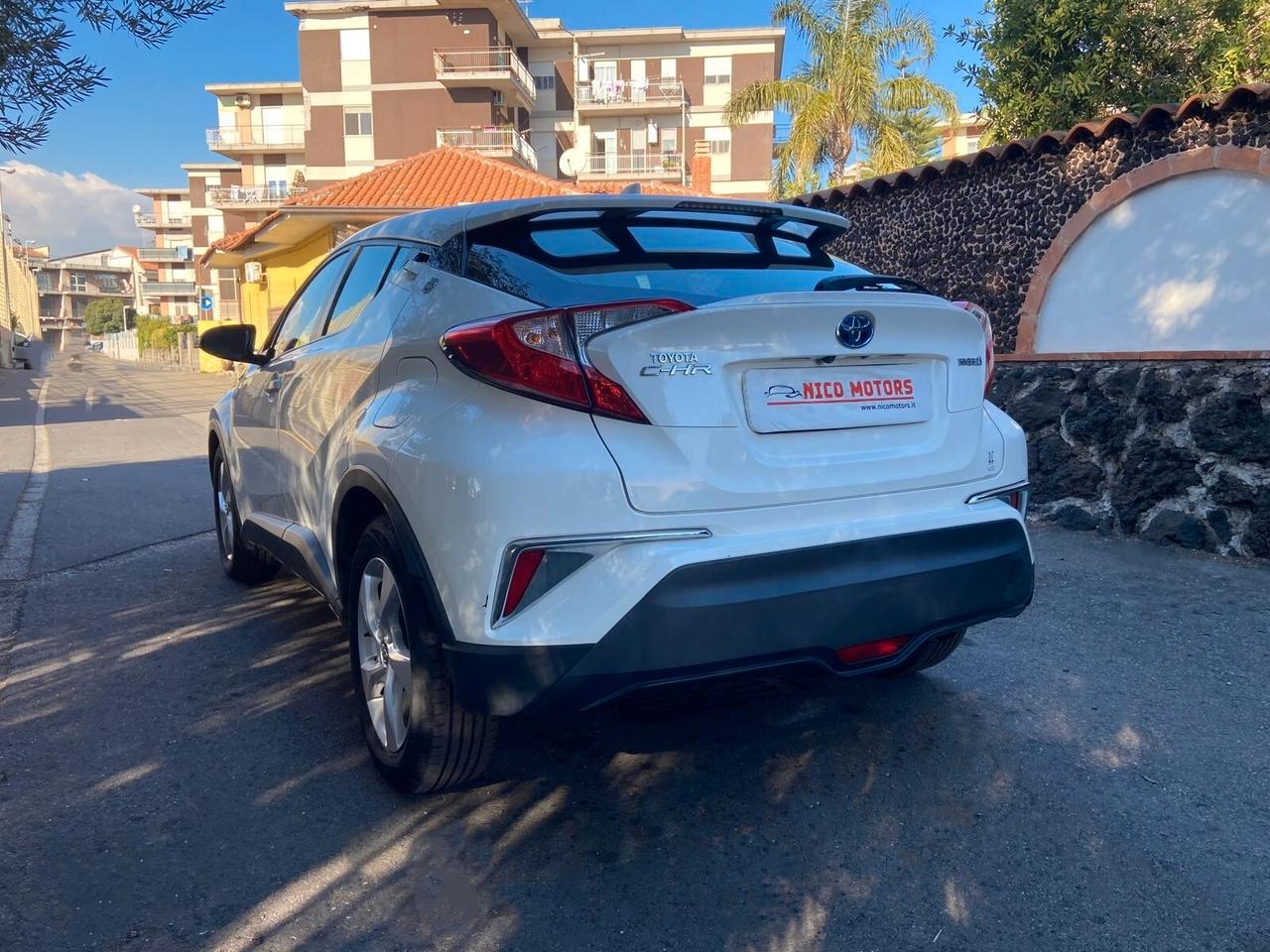 Toyota C-HR 1.8 Hybrid E-CVT Active