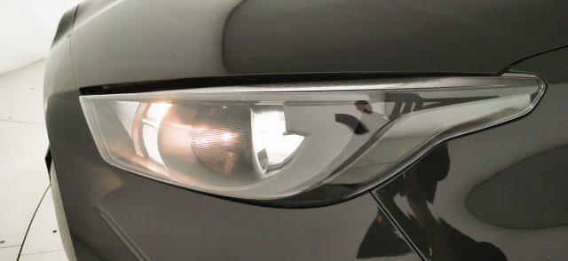 TOYOTA Yaris 1.5 Hybrid 5 porte Business