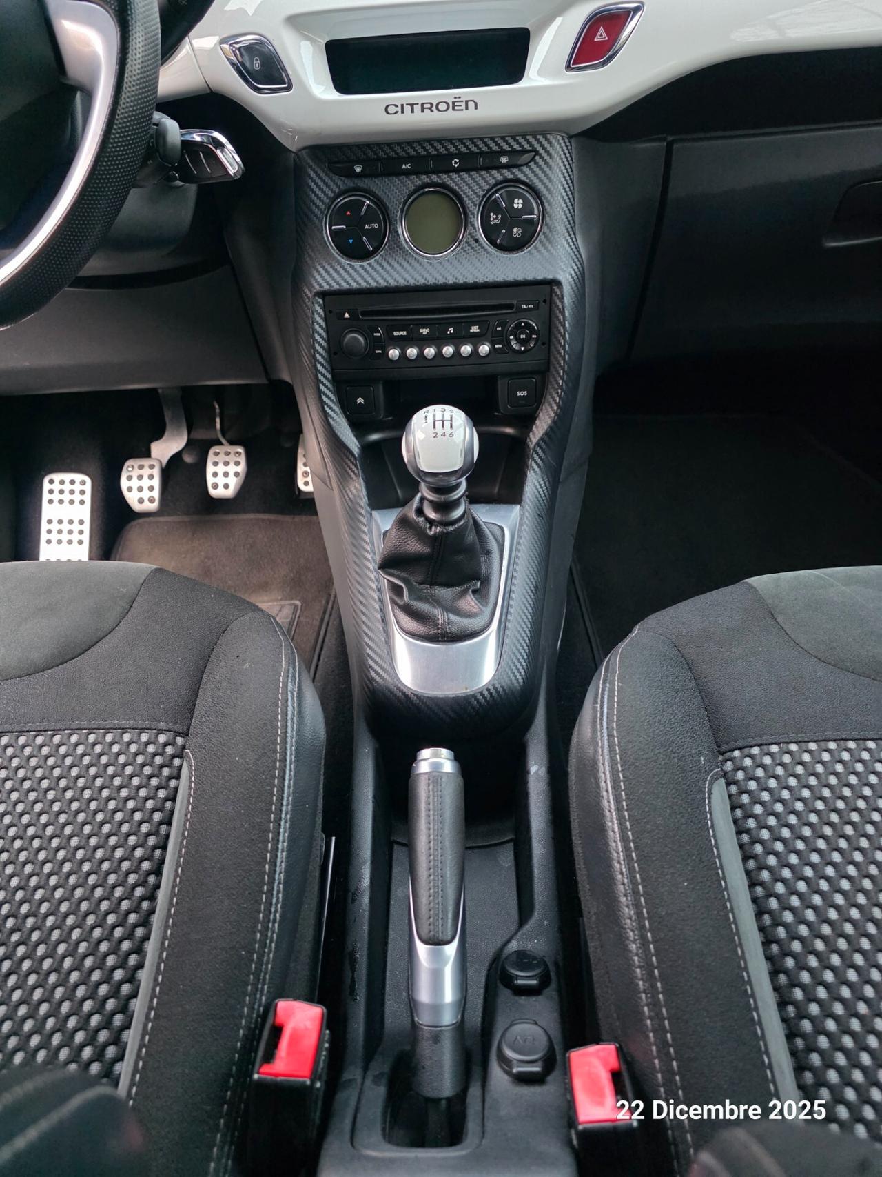 Ds DS3 3 1.6 THP 155 Just Black