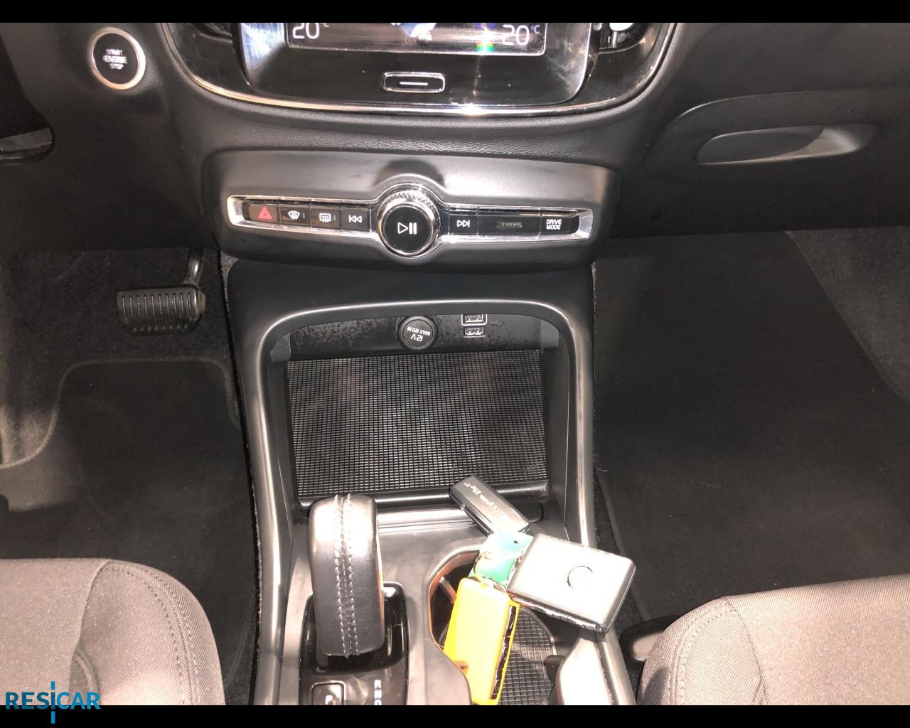 VOLVO XC40 1.5 t3 Momentum Pro 163cv auto my21