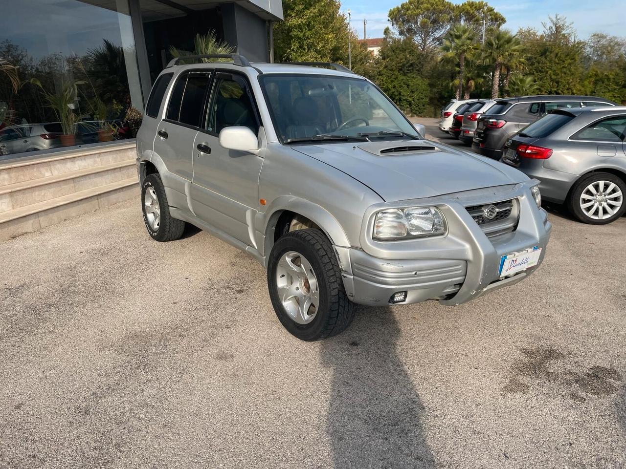 Suzuki Grand Vitara 2.0 TDI .