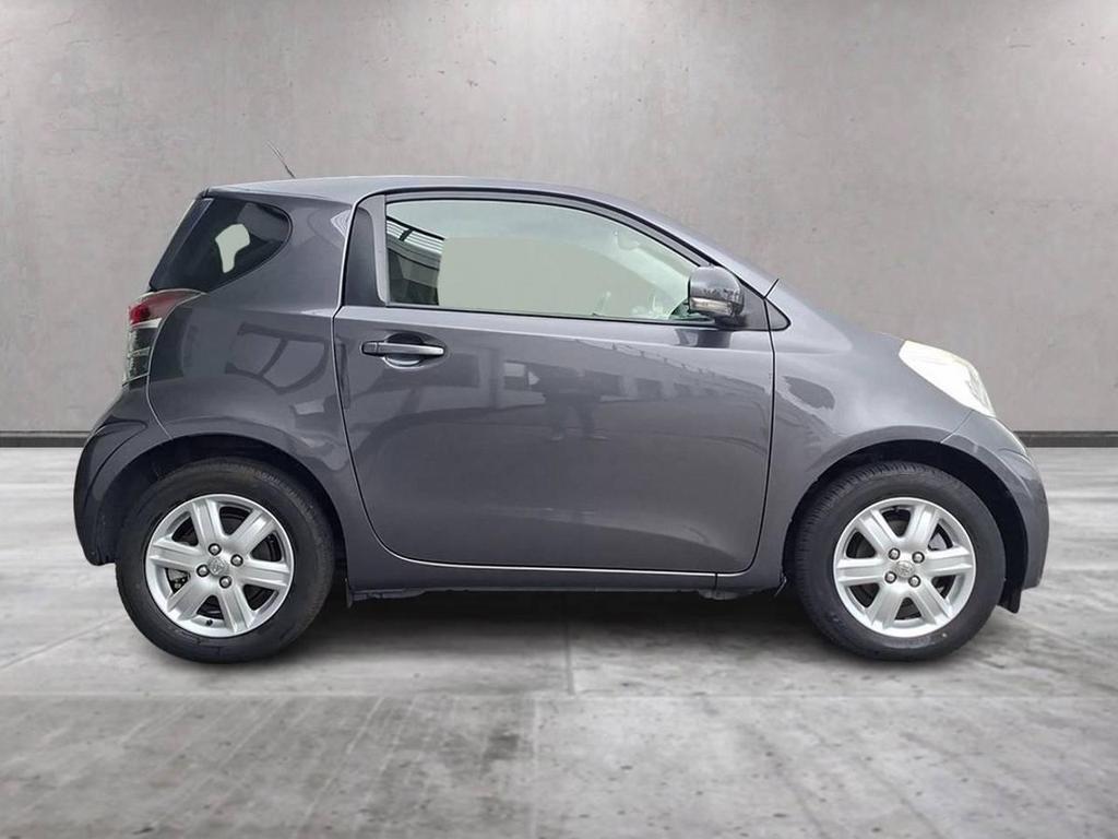 Toyota iQ 1.0 Active CVT