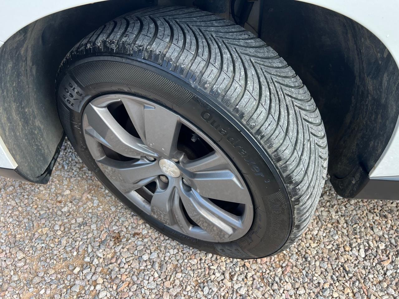 Peugeot 2008 BlueHDi 100 S&S Active