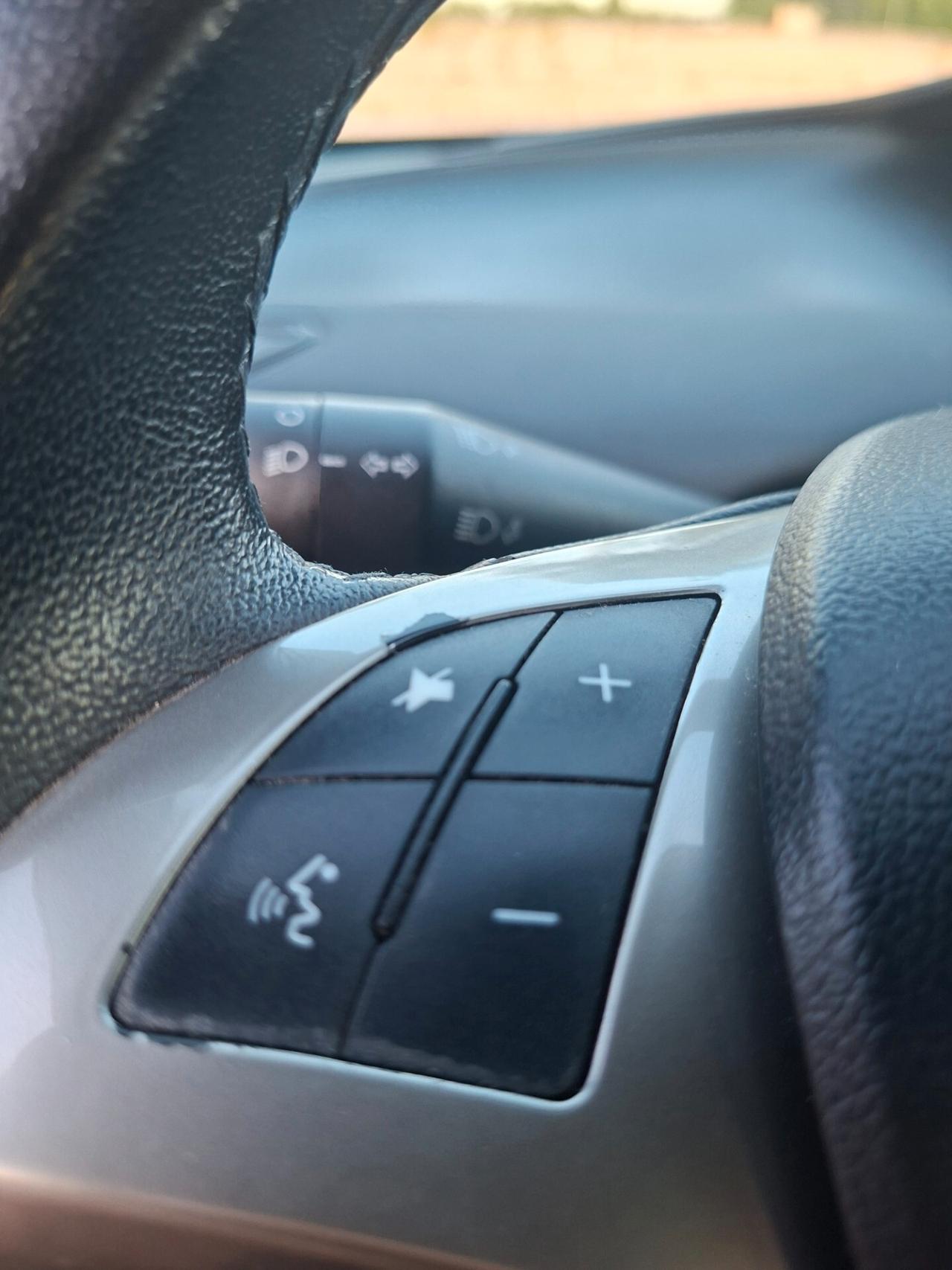 Ypsilon 1.3 MJT 95 CV 5p Cerchi*Clima