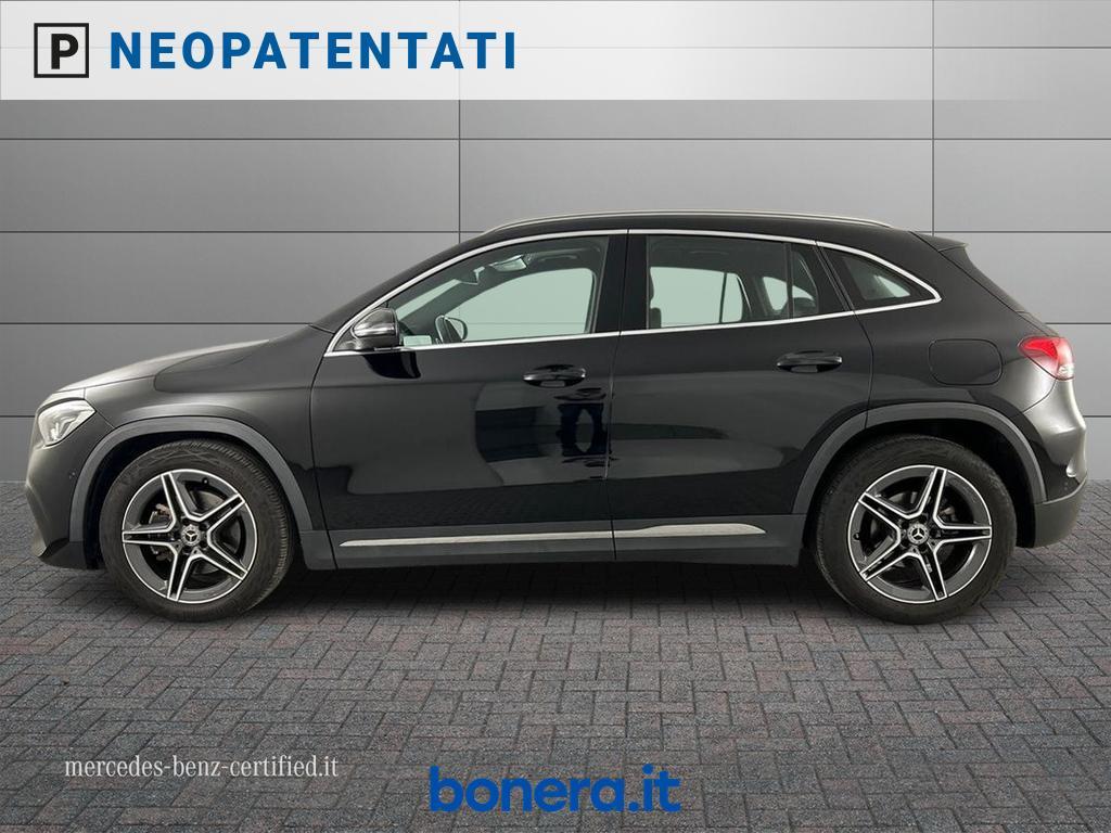 Mercedes GLA 180 180 D Premium 8G-DCT