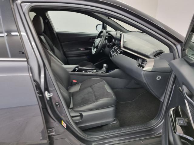 TOYOTA C-HR 1.8 Hybrid E-CVT Dynamic