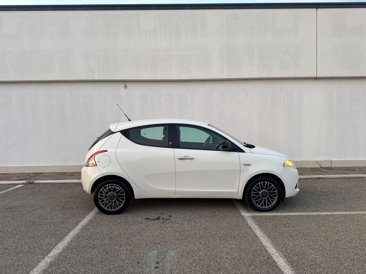 Lancia Ypsilon 1.3 MJT 16V 95 CV 5 porte S&S Gold