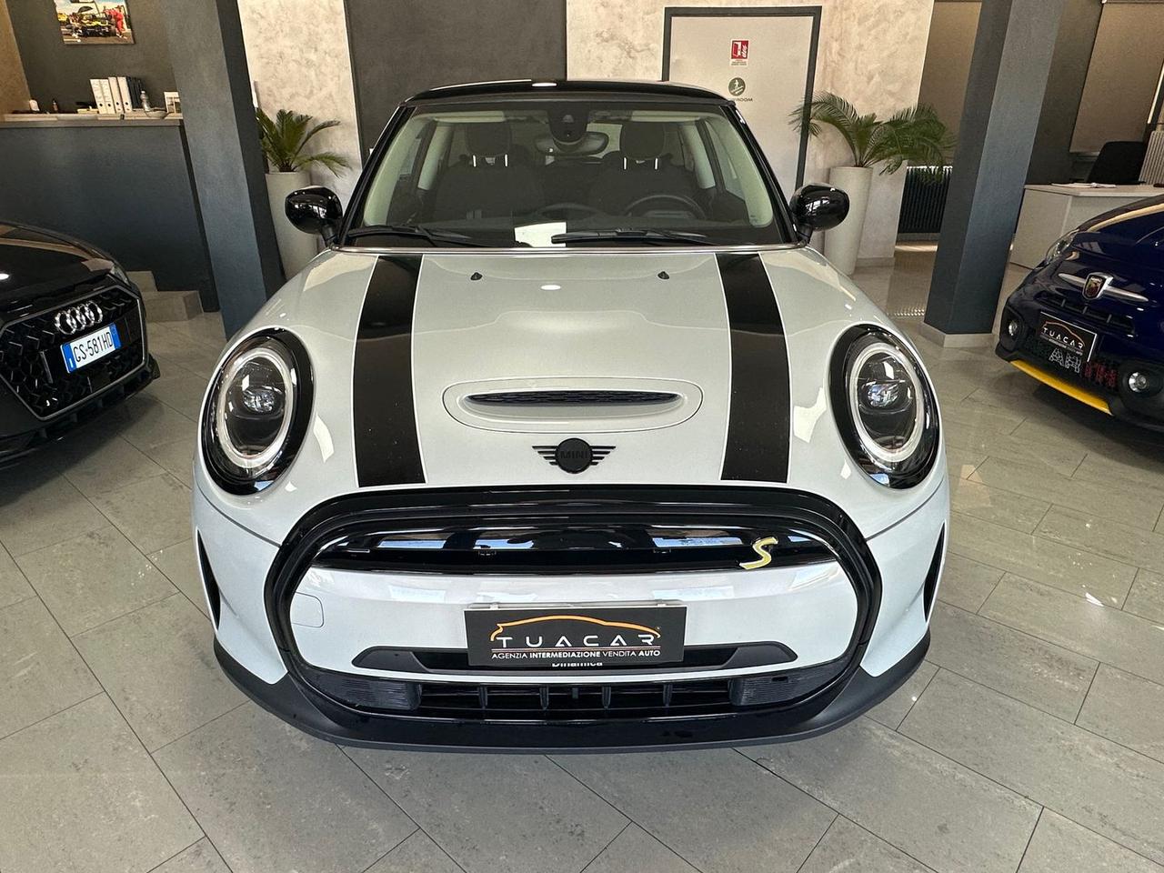 Mini Cooper Classic Cooper SE #6090