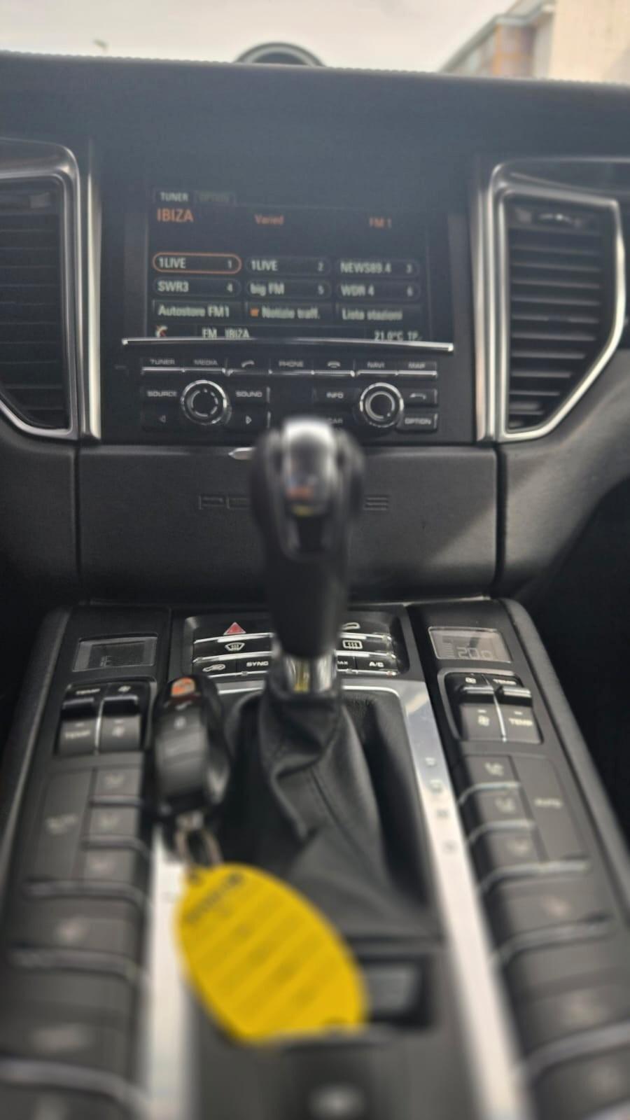 Porsche Macan 3.0d S 250cv pdk Uff Italy Pelle Tetto Navi lega