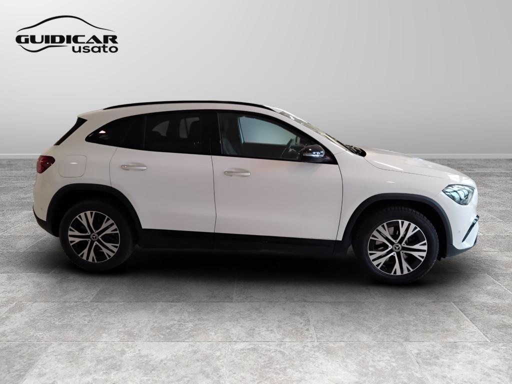 Mercedes-Benz GLA-H247 2023 - GLA 250 e phev Progressive Advanced Plus aut
