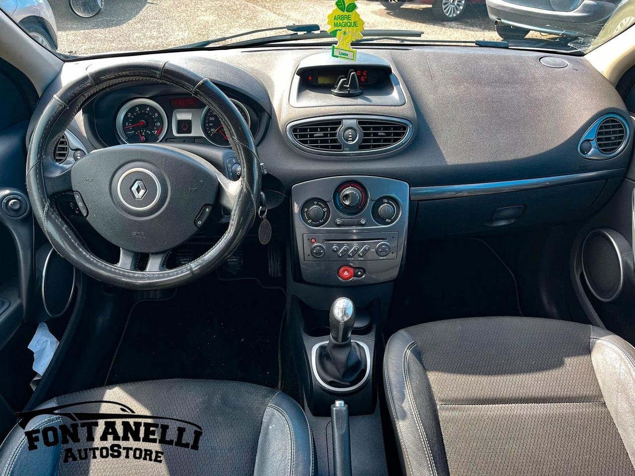Renault Clio Storia 1.2 16V 5 porte Dynamique