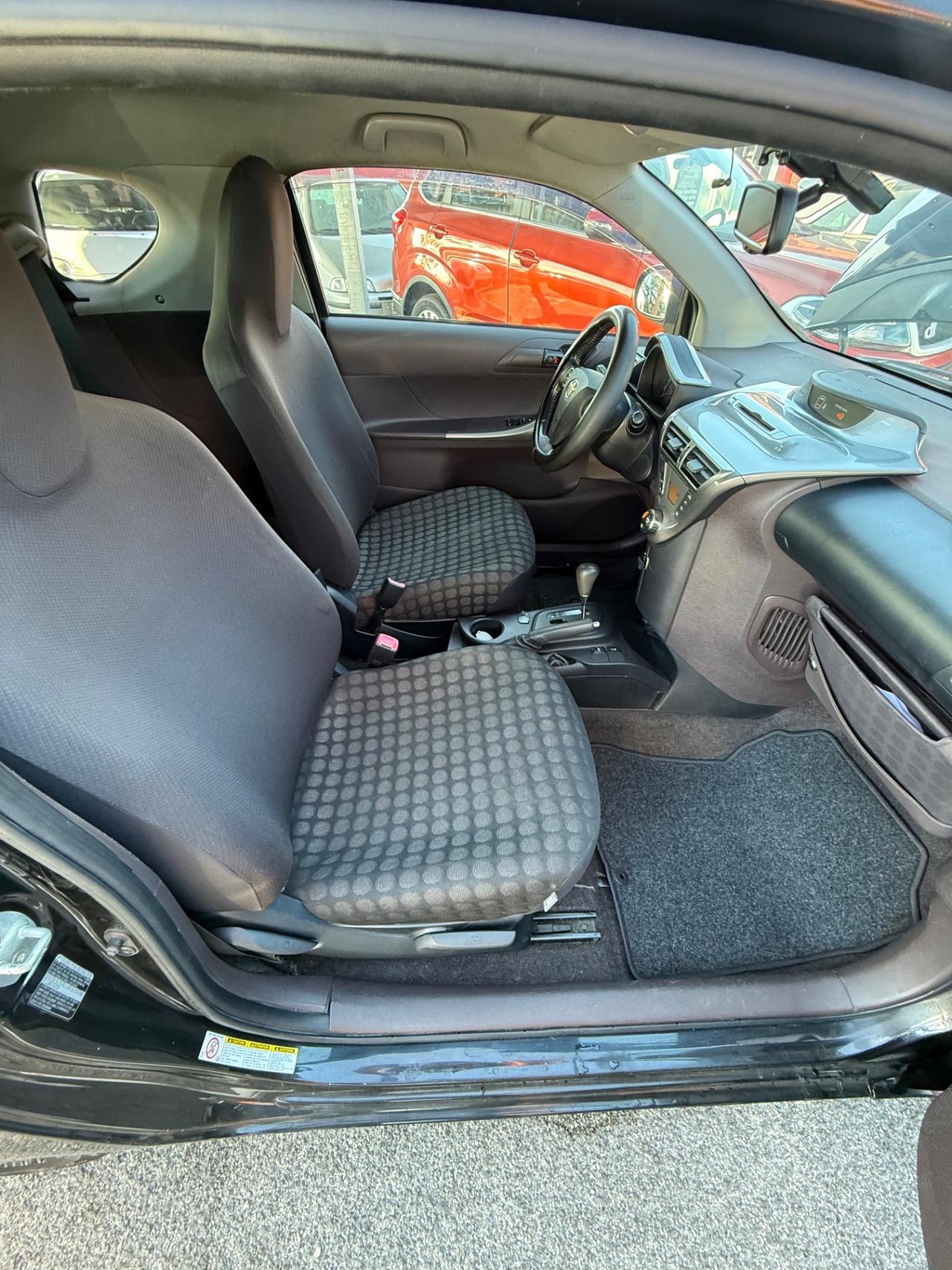 Toyota iQ 1.0/rate/permute/garanzia