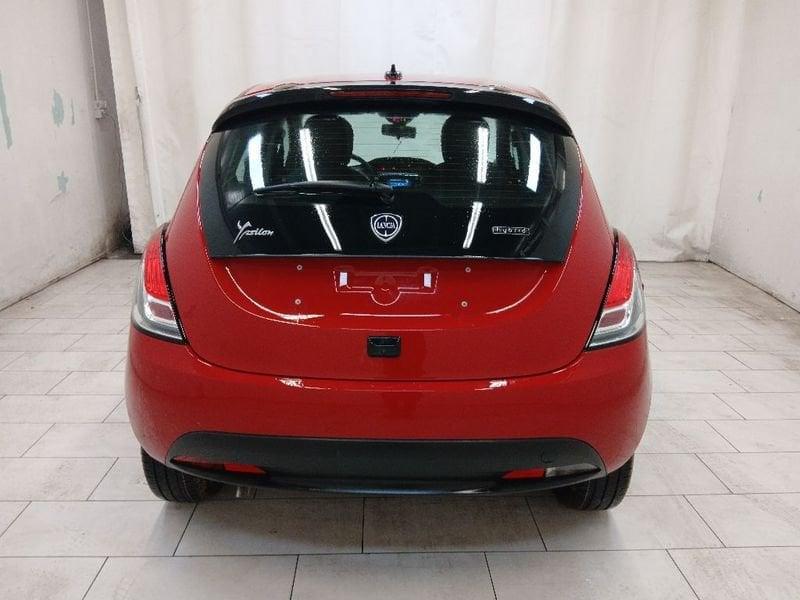 Lancia Ypsilon 1.0 firefly hybrid Gold s&s 70cv