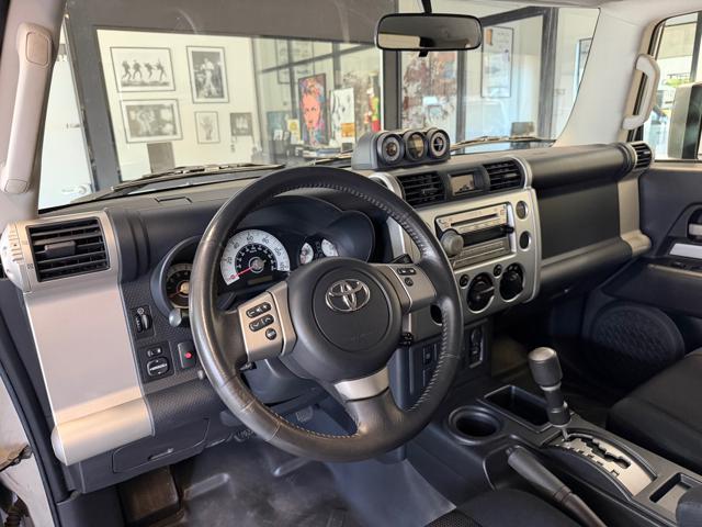 TOYOTA FJ Cruiser 2 WD