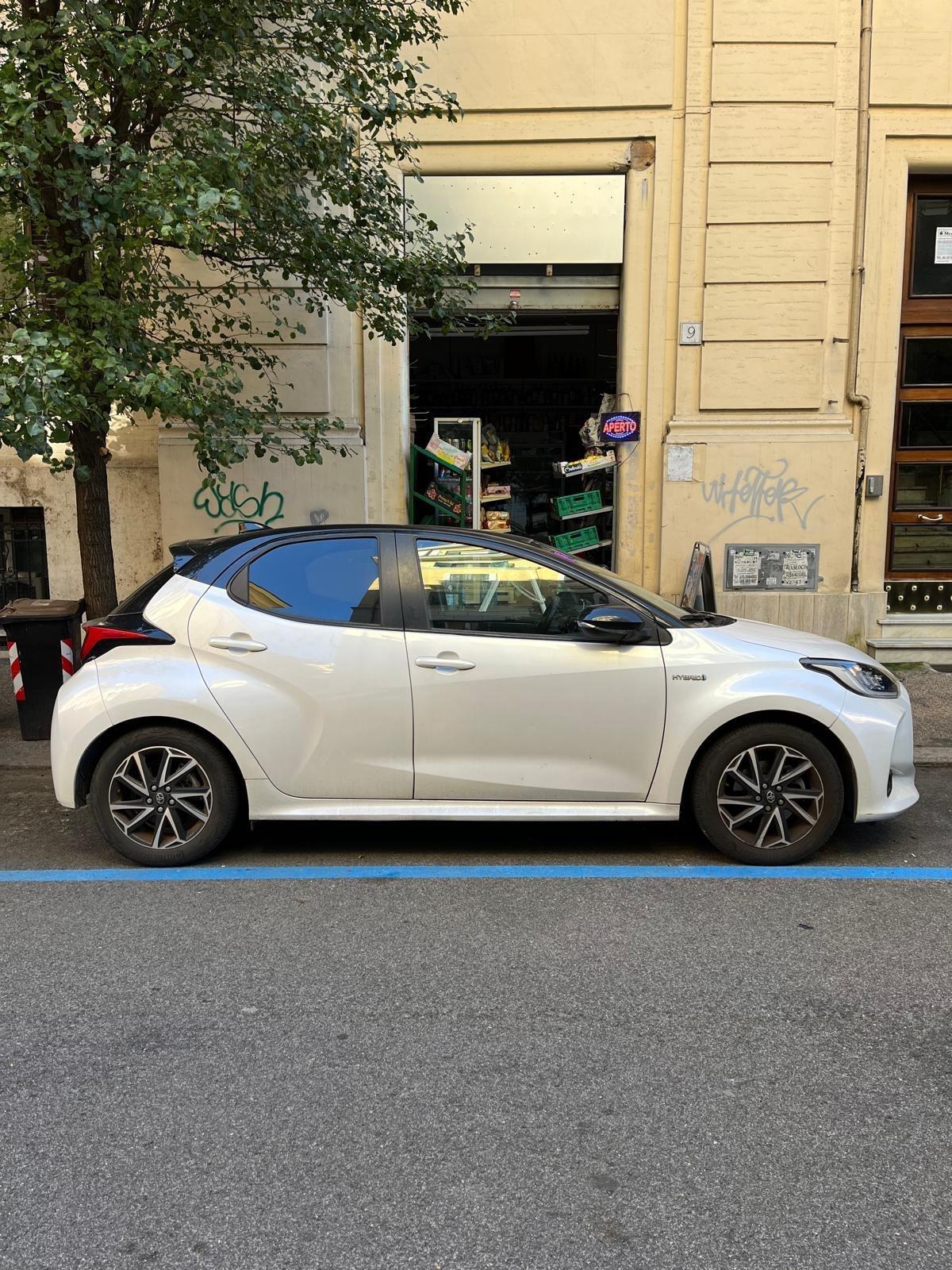 Toyota Yaris 1.5 Hybrid 5 porte Lounge