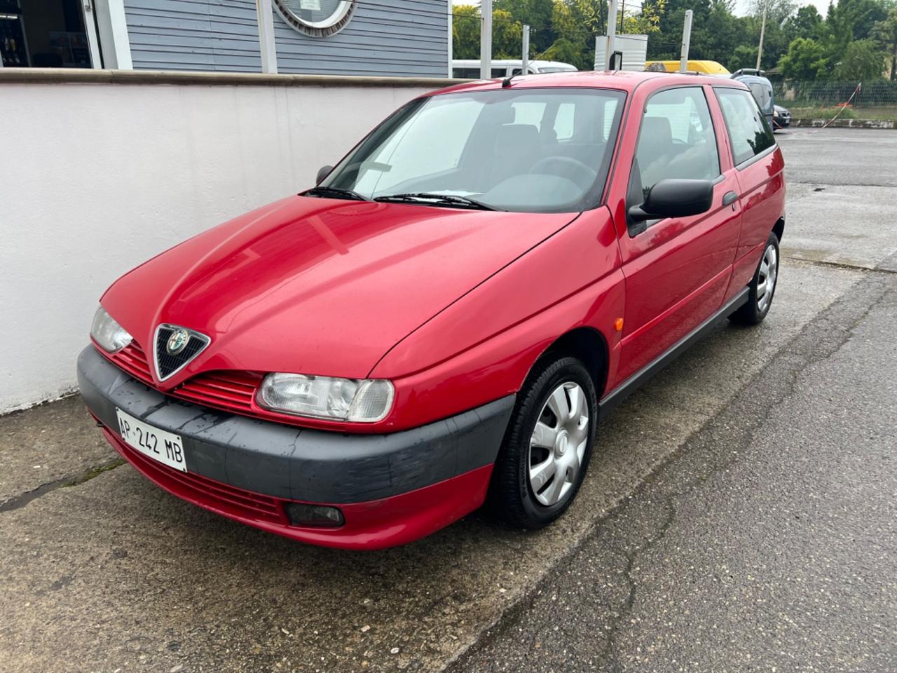 Alfa Romeo 145