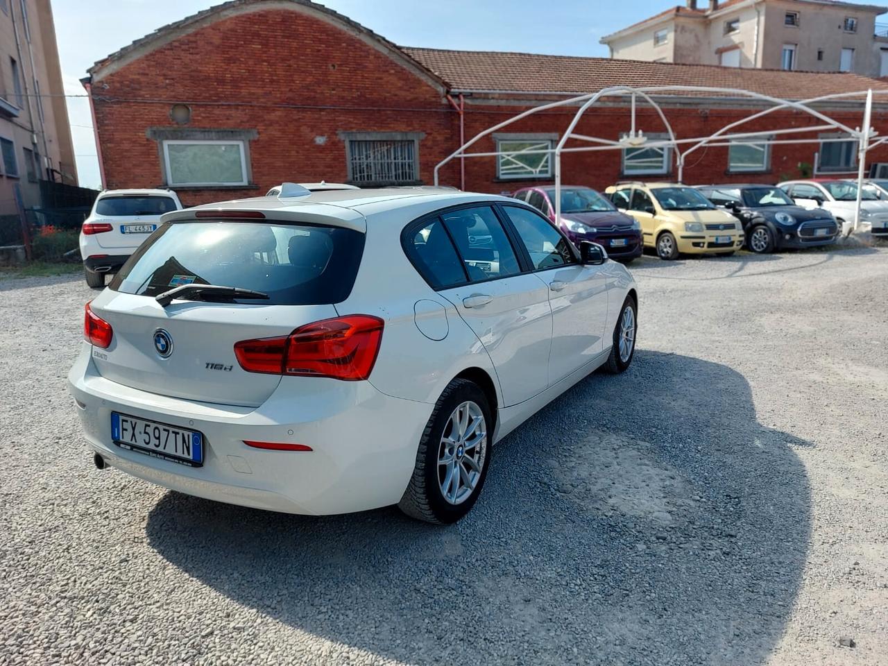 Bmw 116 116d 5p. Business KM 106000 GARANZIA 12 MESI
