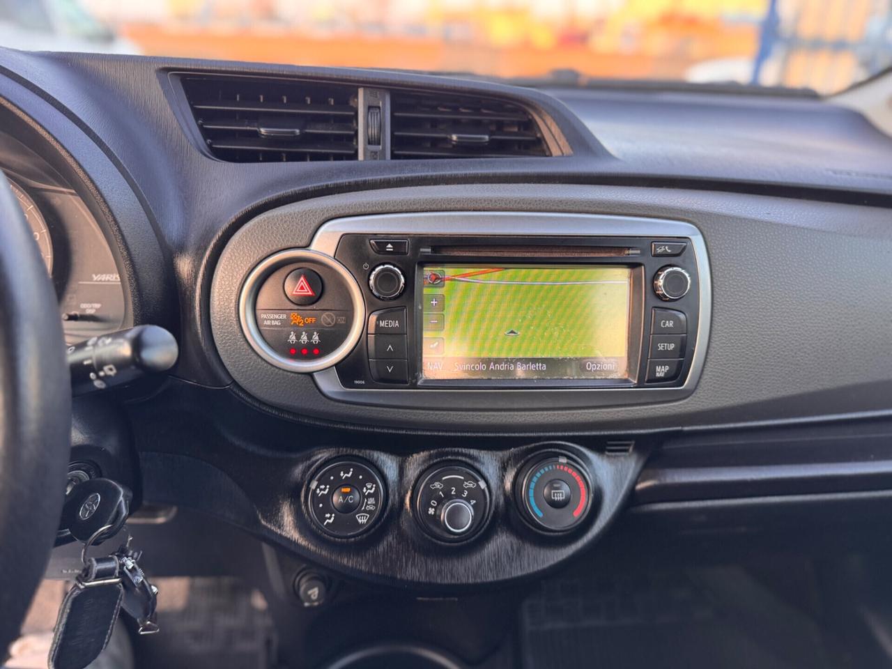 Toyota Yaris 1.4 D-4D 5 porte “NAVI”