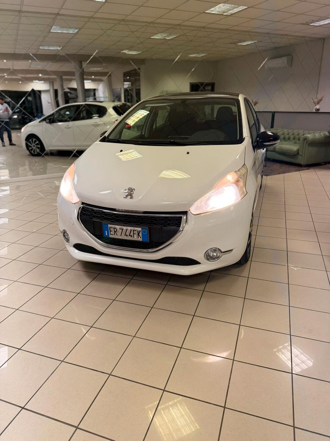 Peugeot 208 1.2 VTi 82 CV 5 porte Allure